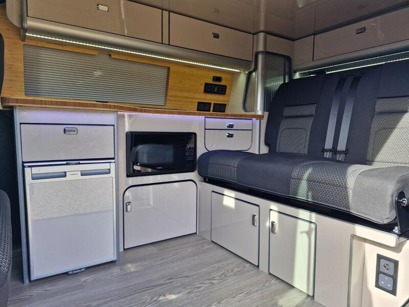 VOLKSWAGEN CAMPERVAN