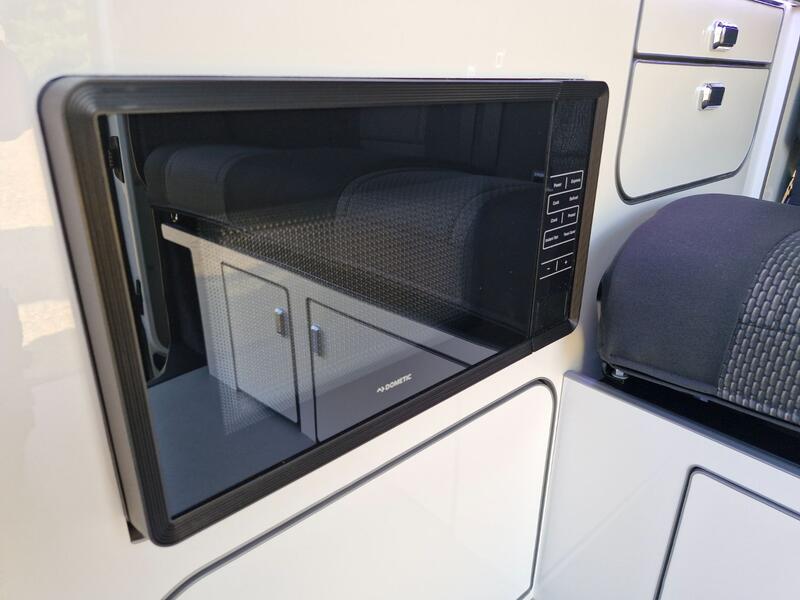 VOLKSWAGEN CAMPERVAN