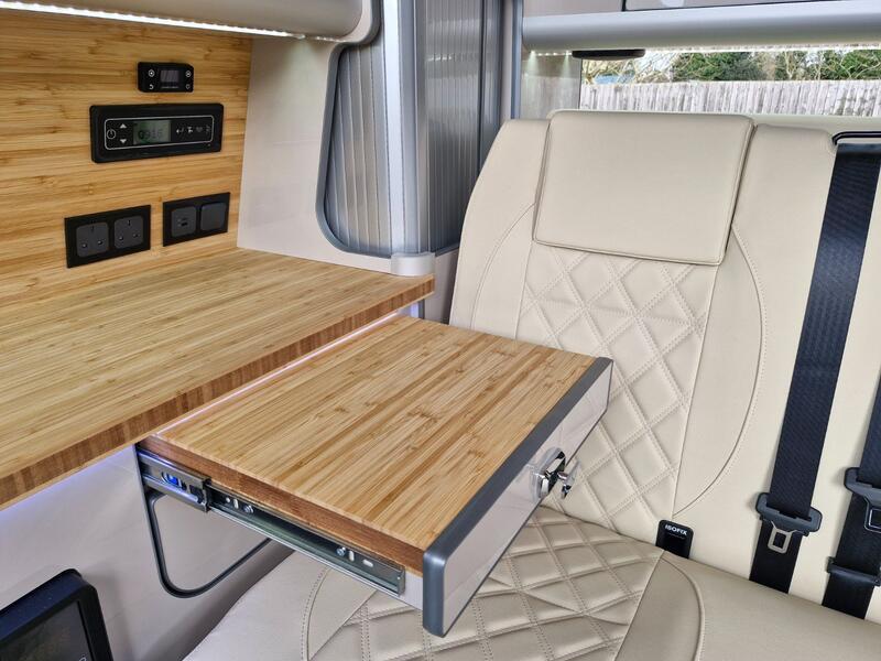 VOLKSWAGEN CAMPERVAN