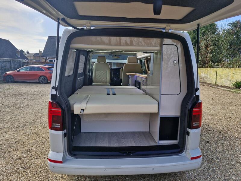 VOLKSWAGEN CAMPERVAN