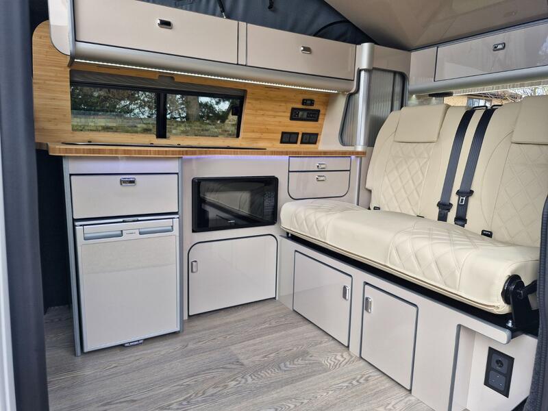 VOLKSWAGEN CAMPERVAN