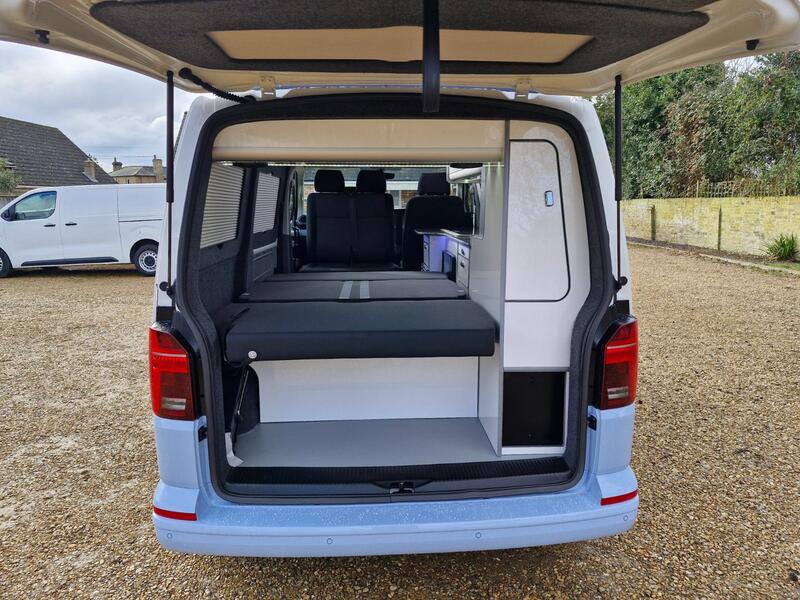 VOLKSWAGEN CAMPERVAN