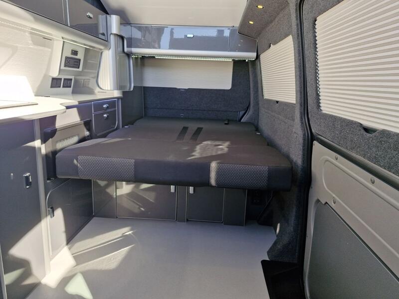 VOLKSWAGEN CAMPERVAN