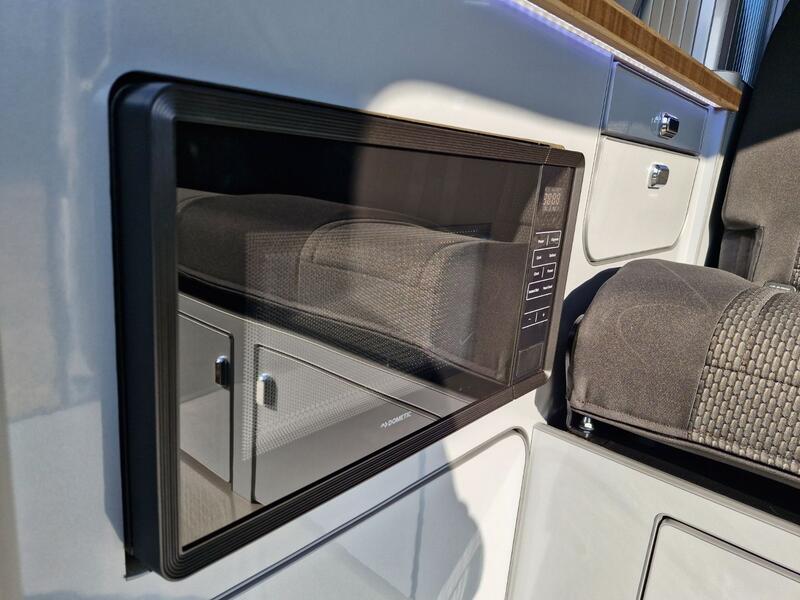 VOLKSWAGEN CAMPERVAN