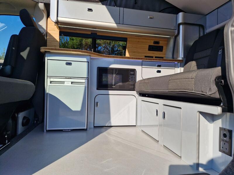VOLKSWAGEN CAMPERVAN
