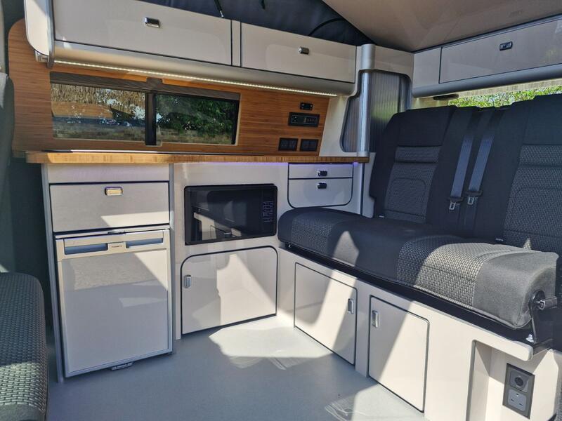 VOLKSWAGEN CAMPERVAN
