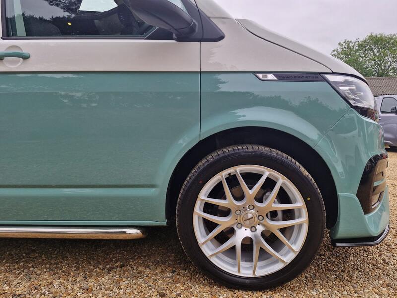 VOLKSWAGEN CAMPERVAN