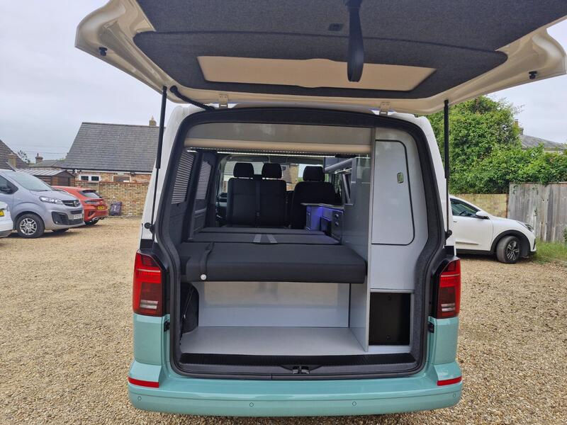 VOLKSWAGEN CAMPERVAN