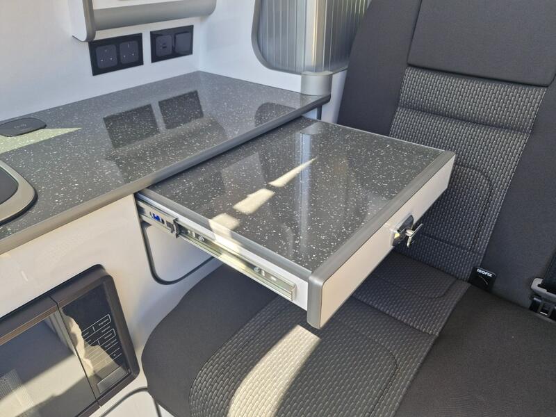 VOLKSWAGEN CAMPERVAN