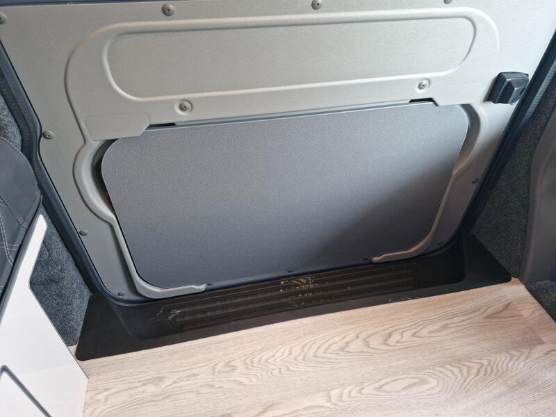 VOLKSWAGEN CAMPERVAN