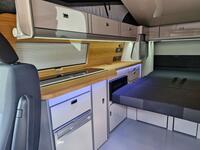 VOLKSWAGEN CAMPERVAN