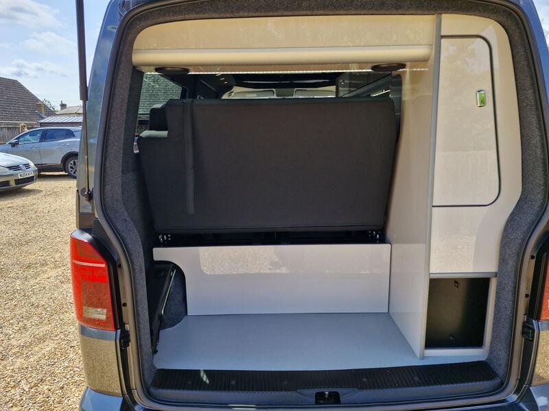 VOLKSWAGEN CAMPERVAN