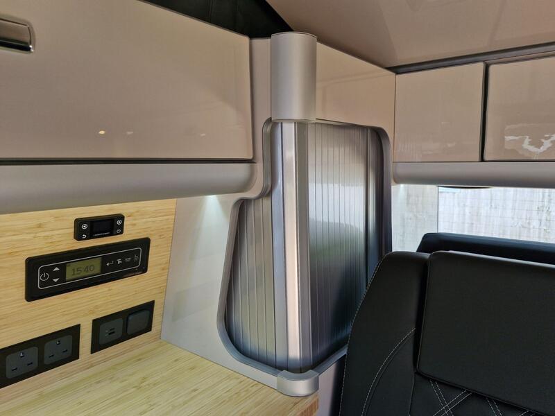 VOLKSWAGEN CAMPERVAN