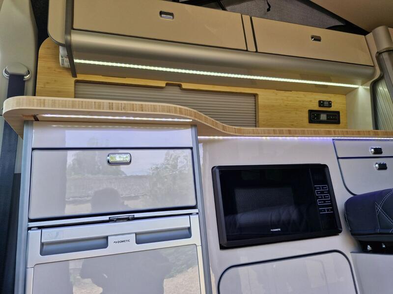 VOLKSWAGEN CAMPERVAN