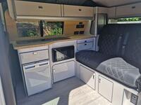 VOLKSWAGEN CAMPERVAN