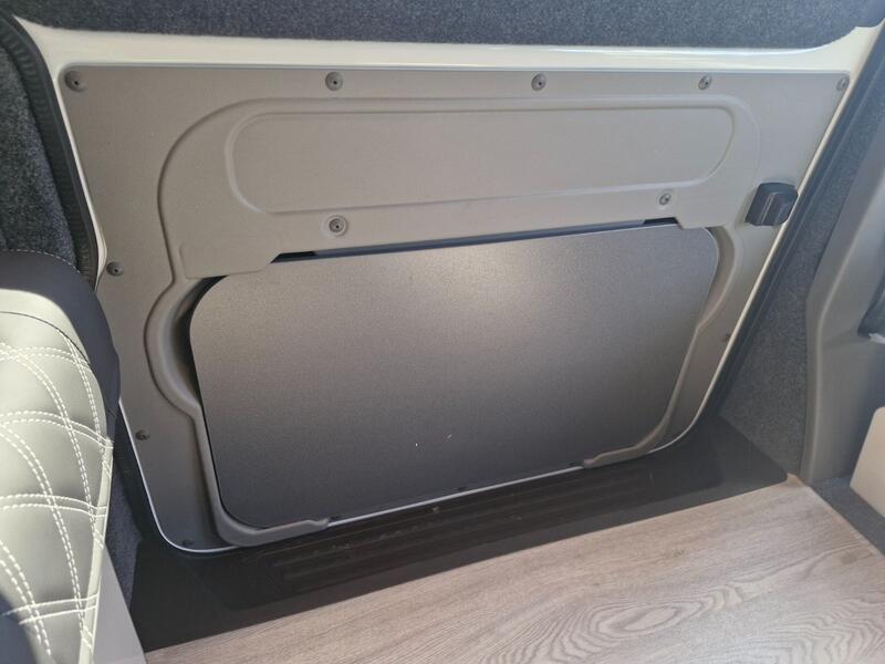 VOLKSWAGEN CAMPERVAN