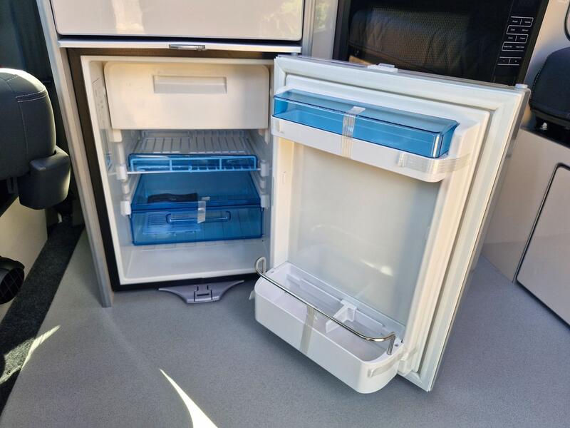 VOLKSWAGEN CAMPERVAN