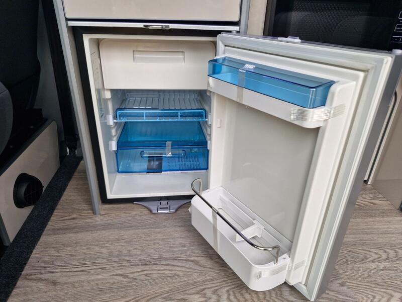 VOLKSWAGEN CAMPERVAN