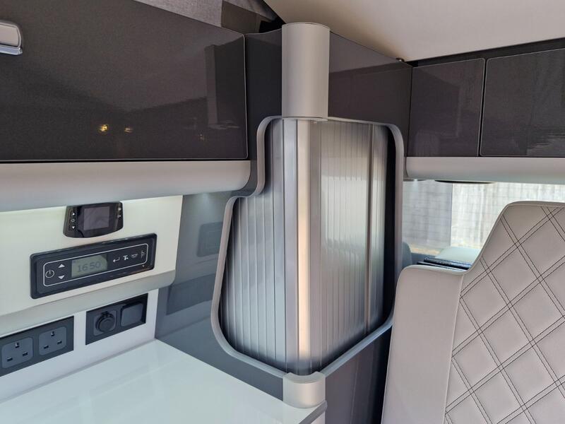 VOLKSWAGEN CAMPERVAN