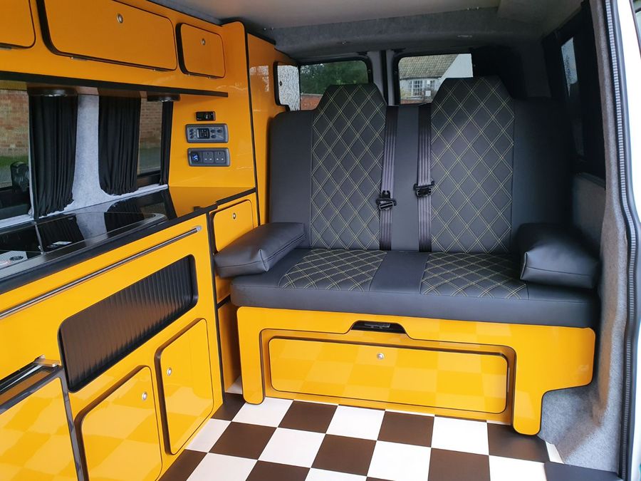 VOLKSWAGEN CAMPERVAN