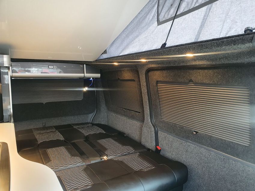 VOLKSWAGEN CAMPERVAN