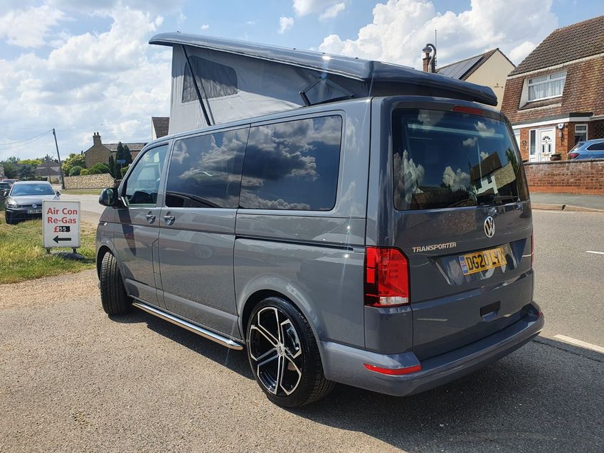 VOLKSWAGEN CAMPERVAN