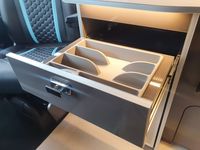 VOLKSWAGEN CAMPERVAN