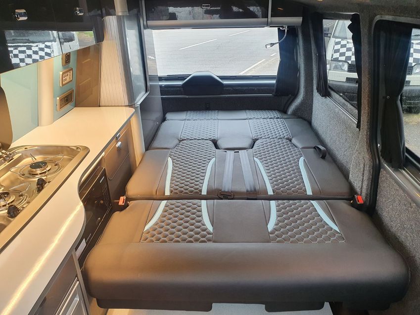 VOLKSWAGEN CAMPERVAN