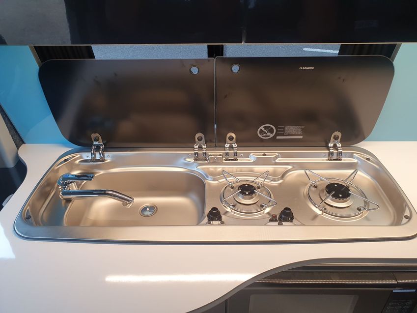VOLKSWAGEN CAMPERVAN
