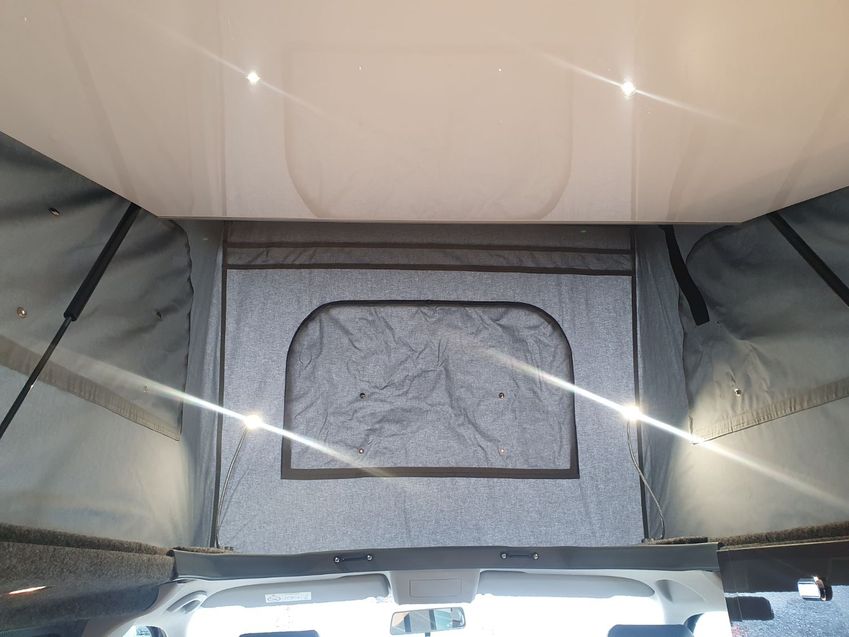 VOLKSWAGEN CAMPERVAN