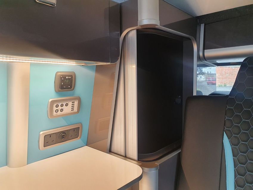 VOLKSWAGEN CAMPERVAN
