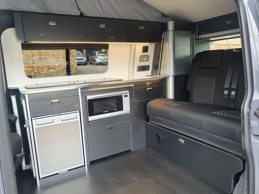 VOLKSWAGEN CAMPERVAN