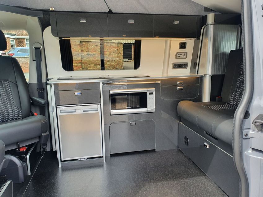 VOLKSWAGEN CAMPERVAN