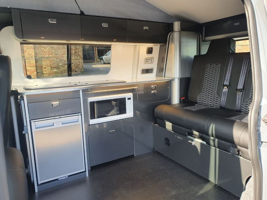 VOLKSWAGEN CAMPERVAN