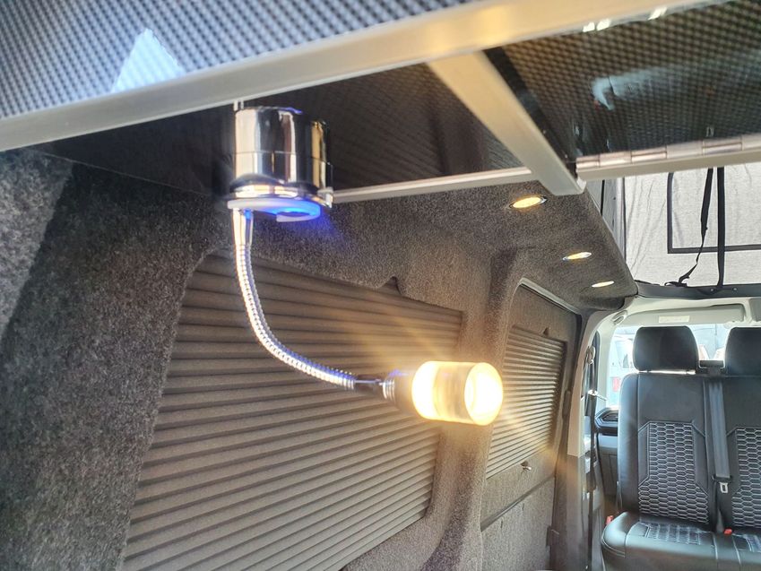 VOLKSWAGEN CAMPERVAN