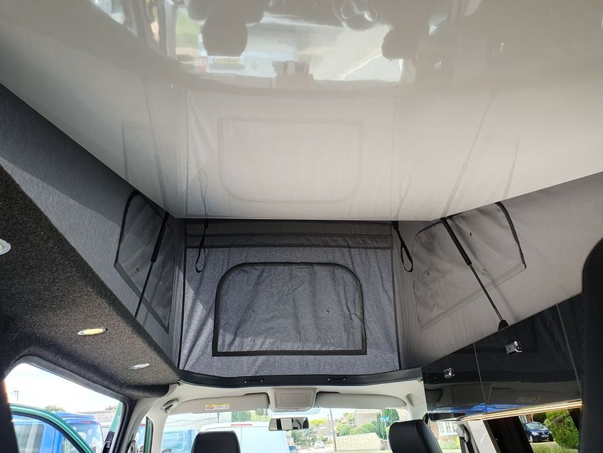 VOLKSWAGEN CAMPERVAN