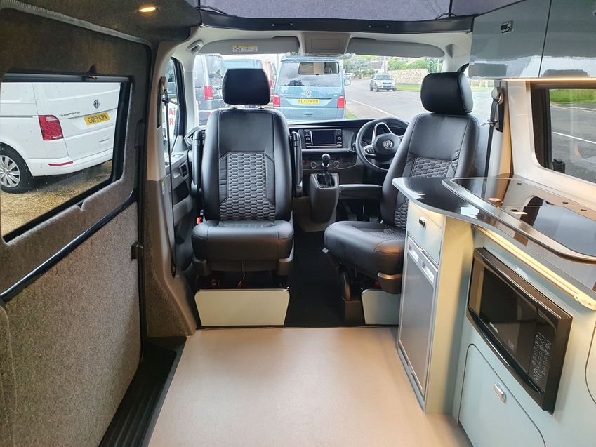 VOLKSWAGEN CAMPERVAN