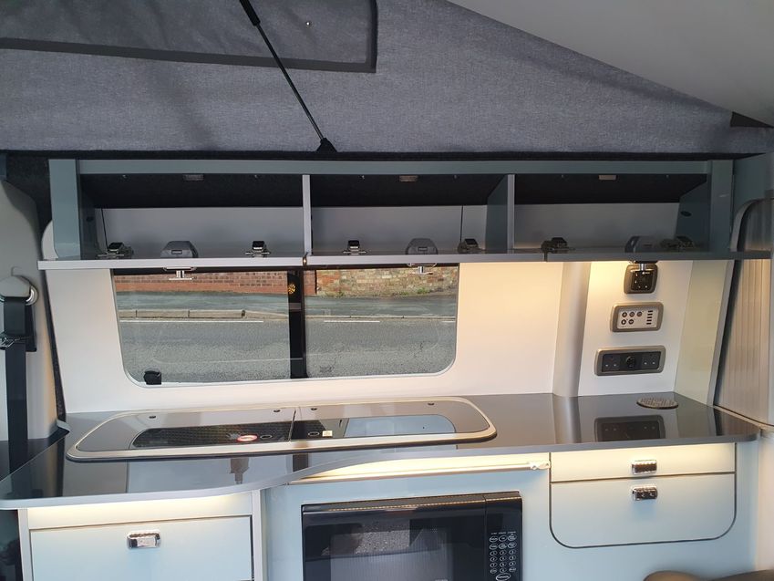 VOLKSWAGEN CAMPERVAN