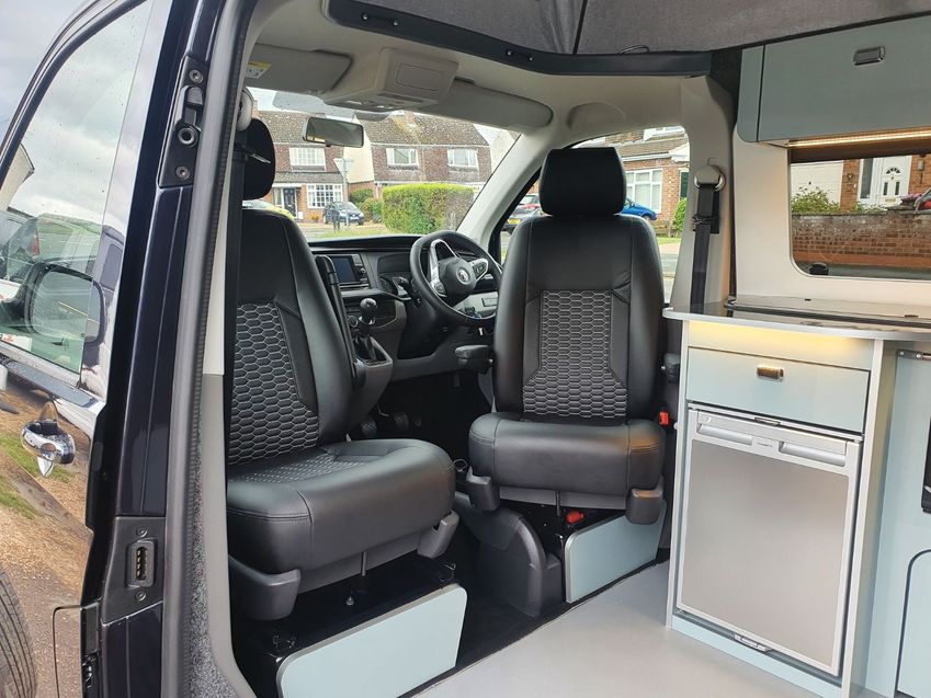 VOLKSWAGEN CAMPERVAN