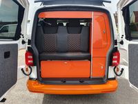 VOLKSWAGEN CAMPERVAN