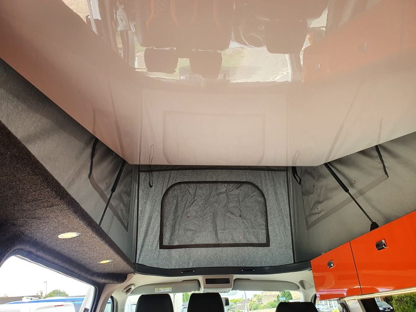 VOLKSWAGEN CAMPERVAN