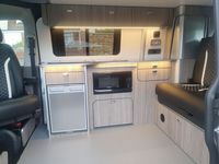 VOLKSWAGEN CAMPERVAN