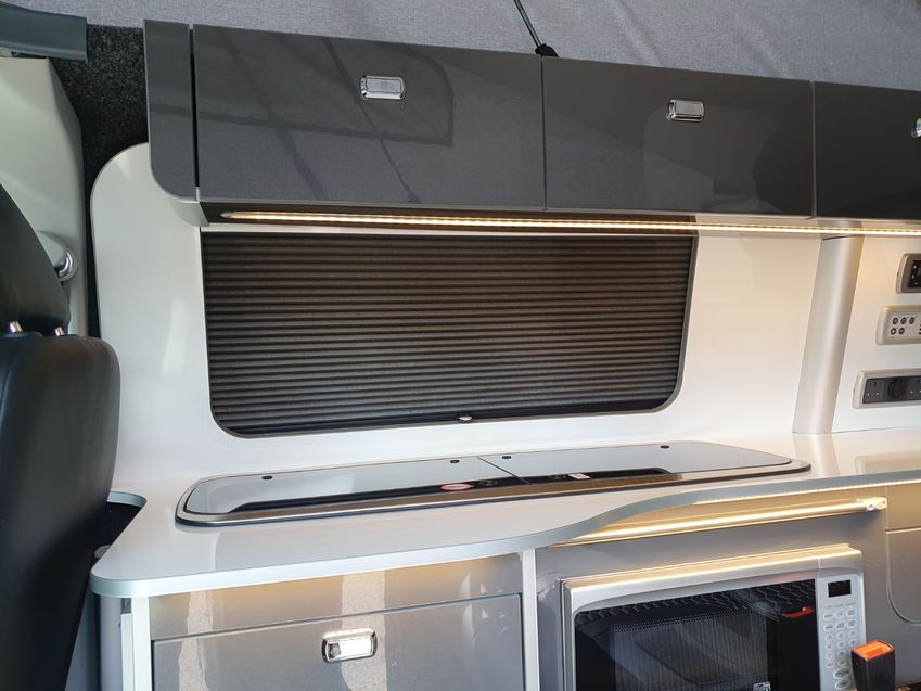 VOLKSWAGEN CAMPERVAN