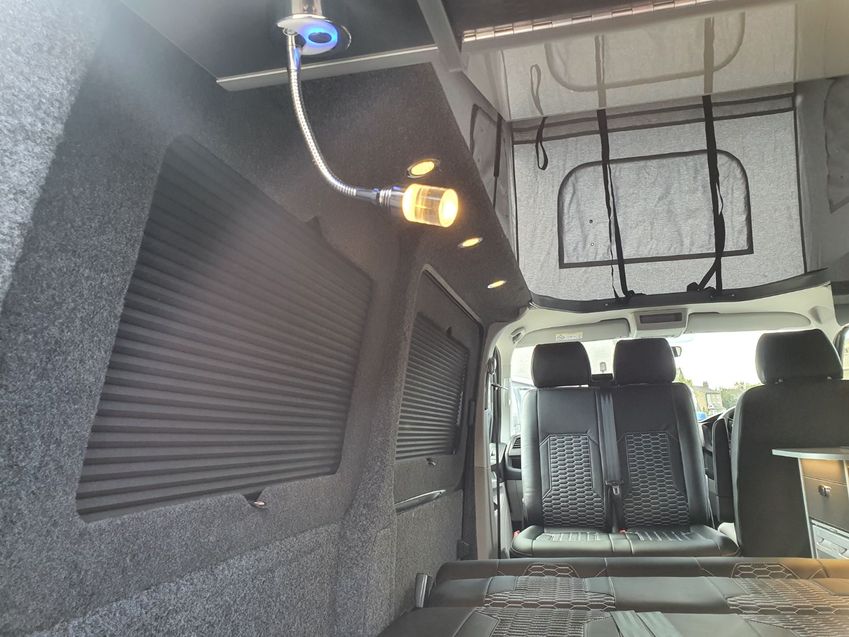 VOLKSWAGEN CAMPERVAN