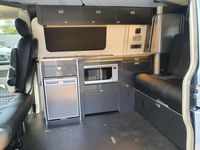 VOLKSWAGEN CAMPERVAN
