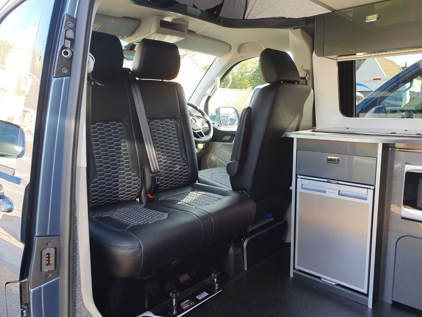 VOLKSWAGEN CAMPERVAN