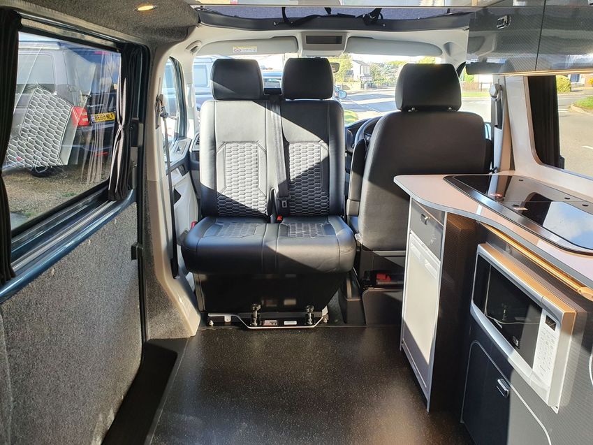 VOLKSWAGEN CAMPERVAN