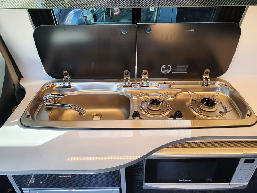 VOLKSWAGEN CAMPERVAN