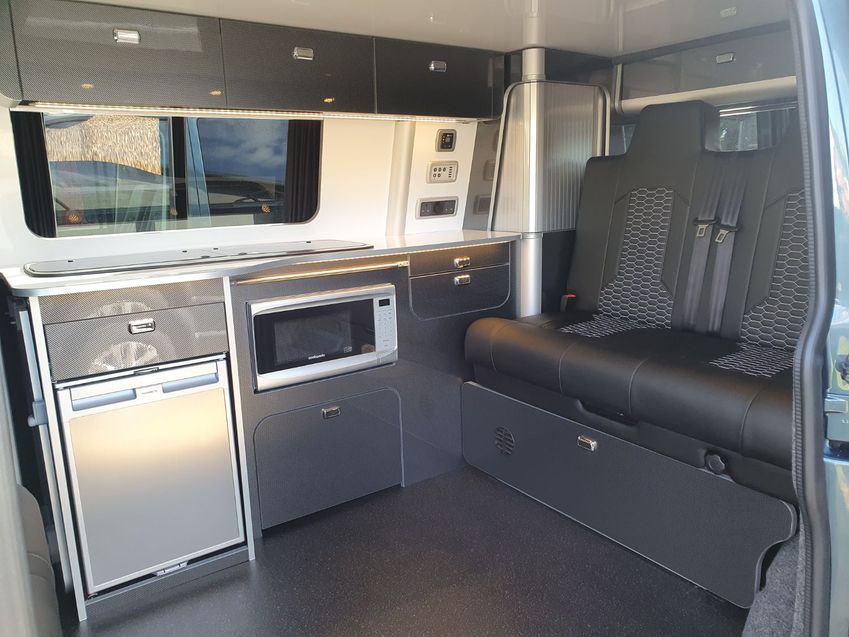 VOLKSWAGEN CAMPERVAN