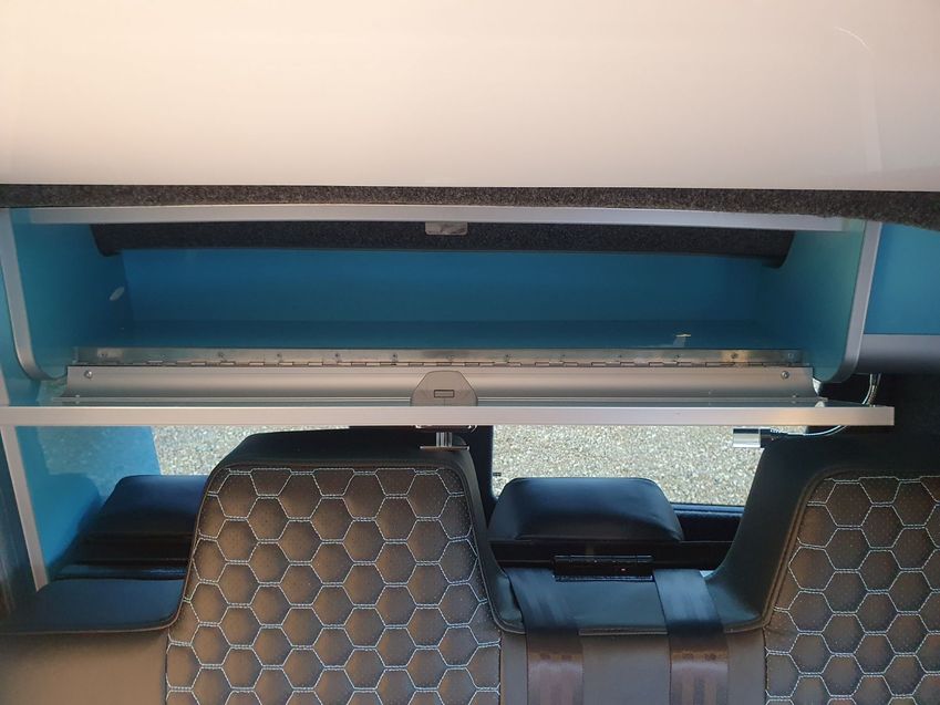 VOLKSWAGEN CAMPERVAN